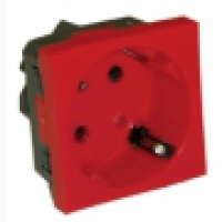 Розетка с заземляющими контактами, с защитными шторками, 16 А, 250 В, под углом 45 градусов с ключом (красный) LK45