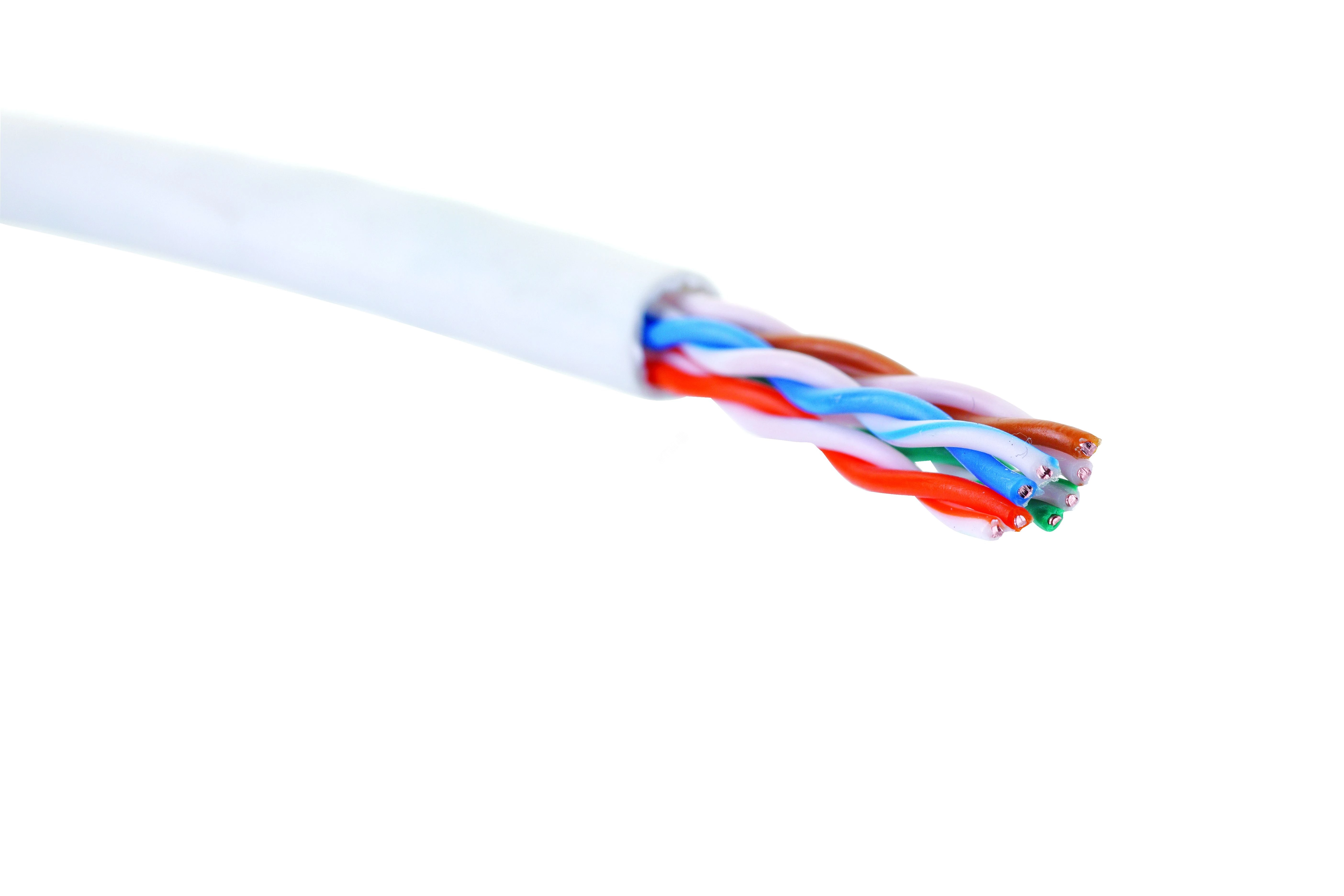 Кабель 5е U/UTP, LSZH нг-HFLTxx оболочка, 4 пары 24AWG (0.51мм), коробка 305 м, красный