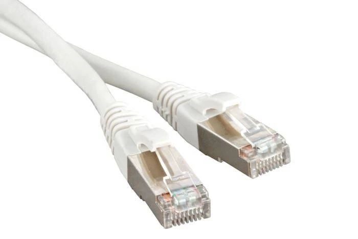 Патч-корд F/UTP, экранированный, Cat.5e, LSZH, 2 м, белый Hyperline